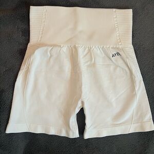 NWOT AYBL XS Balance V2 Seamless Shorts